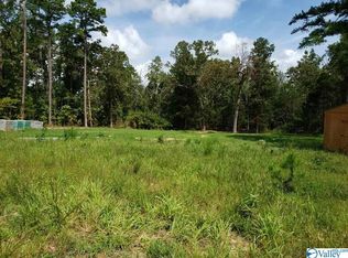 210 Cliff Top Rd, Scottsboro, AL 35769
