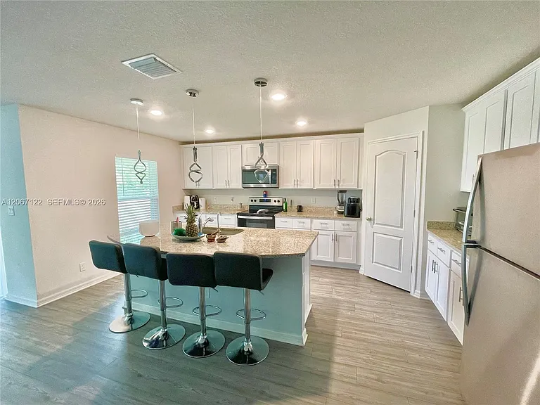 3902 SW Brunswick St — Photo 4