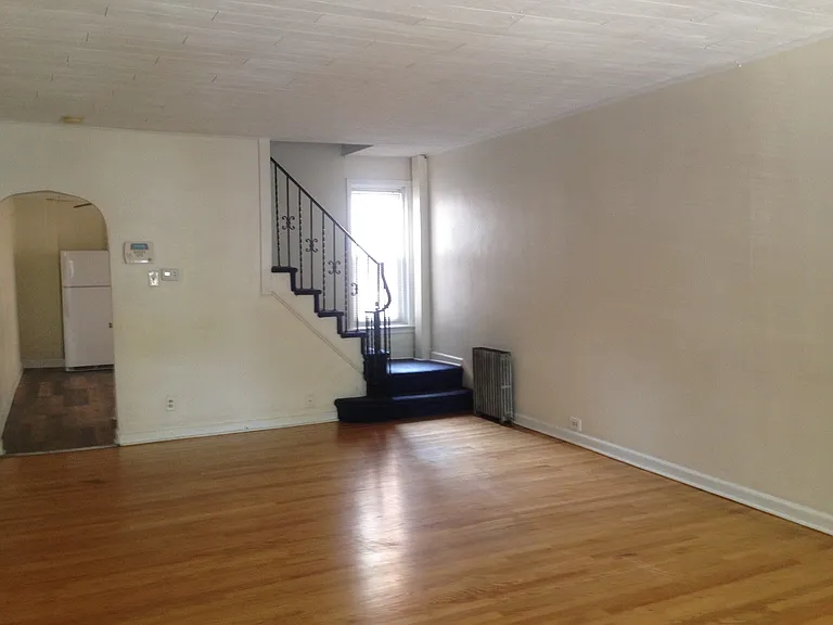 181 Anderson St — Photo 2