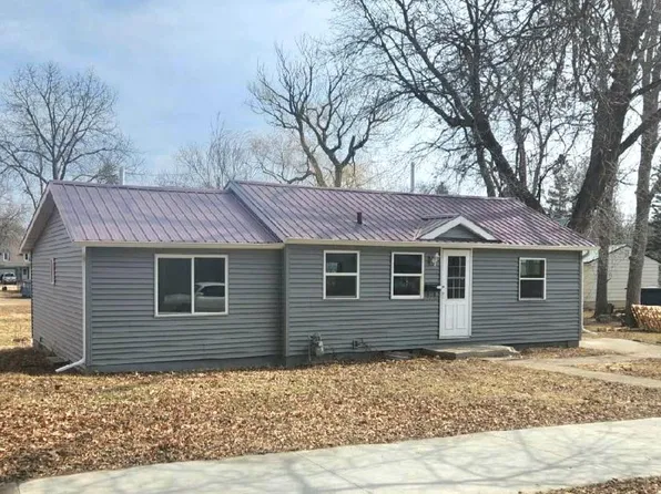 913 Kenwood St, Alexandria, MN 56308