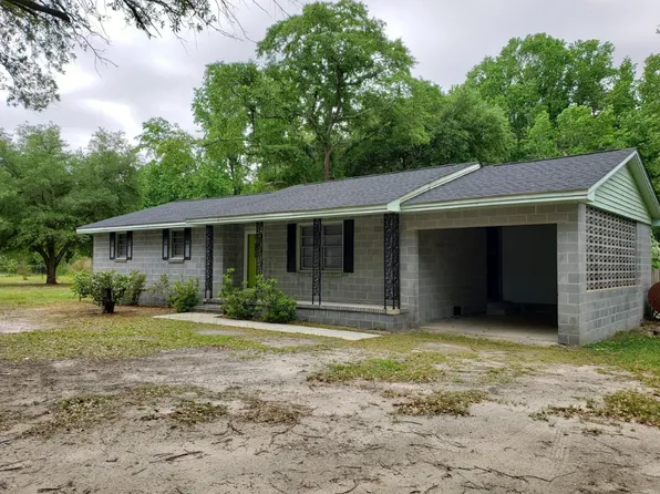 8520 Peeles Chapel Rd, Laurel Hill, NC 28351