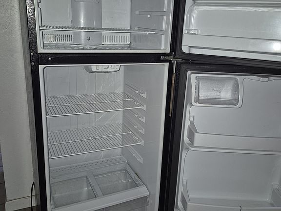 5th image of 2884 Oaklawn Ave #B