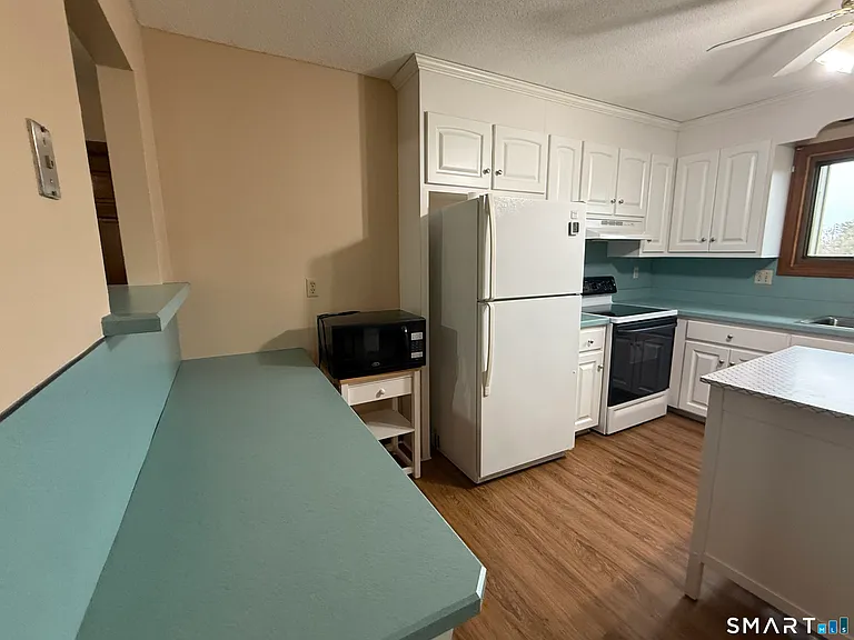 1302 Summer Hill Dr #1302 — Photo 4