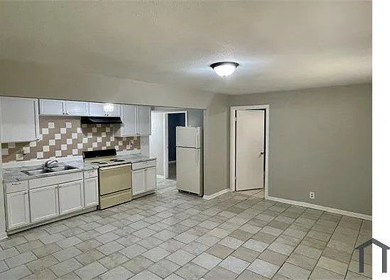 1738 Wright Ave #1 — Photo 1