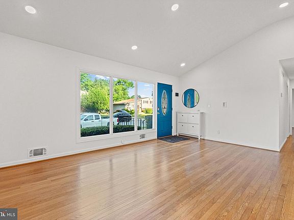 5th image of 3311 Southgreen Rd