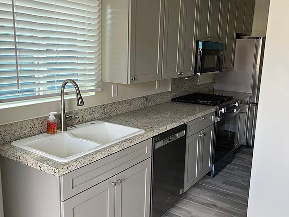 5th image of 8350 Naylor Ave