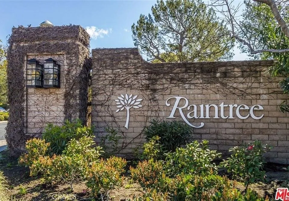5301 Raintree Cir #301