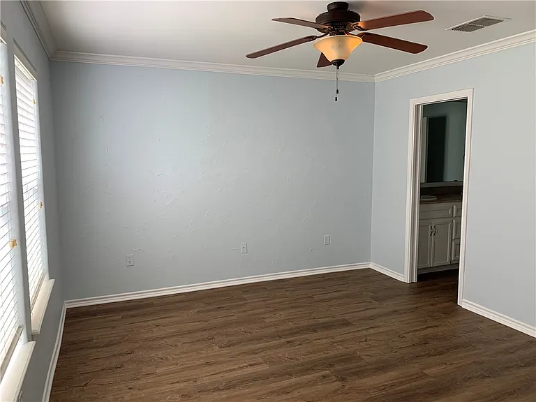 4017 Acushnet Dr #C — Photo 12