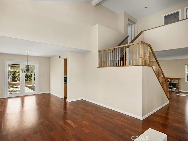 4867 Tremezzo Dr — Photo 5