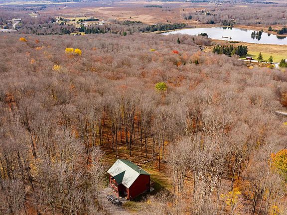 3rd image of 699 Ridge Rd