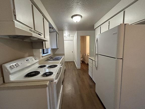 5th image of 1226 NE Eastside St #1