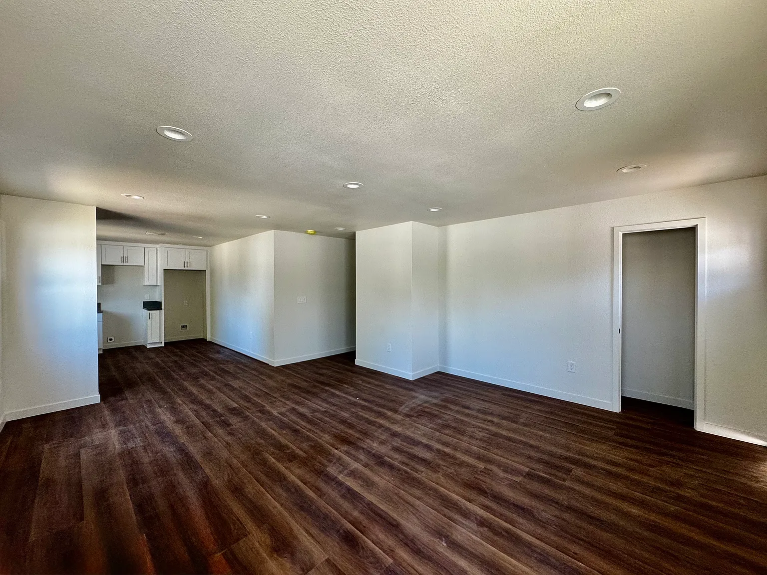 3 bed, 1500 sqft, $3,800 — Photo 3
