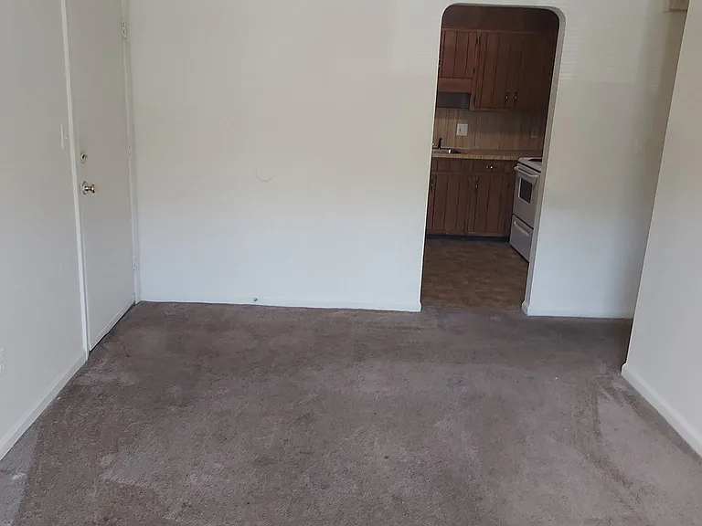 823 Springfield Rd — Photo 7