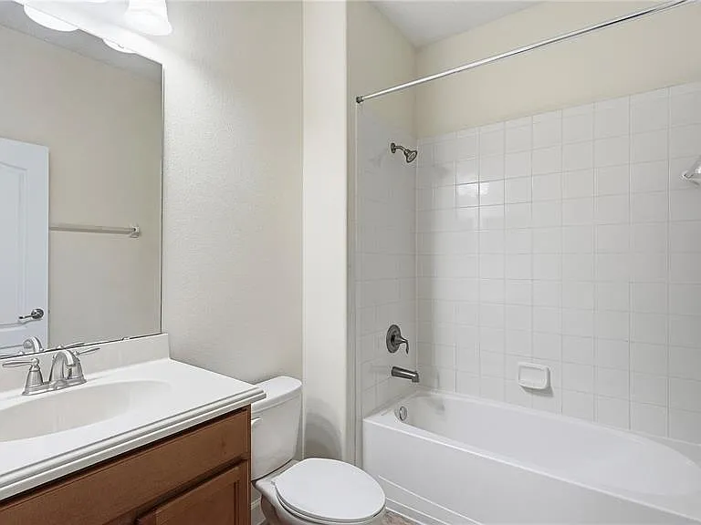 3053 Youngford St — Photo 5