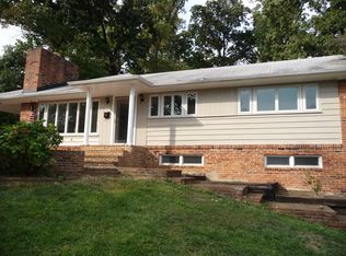 2813 Lorcom Ln, Arlington, VA 22207