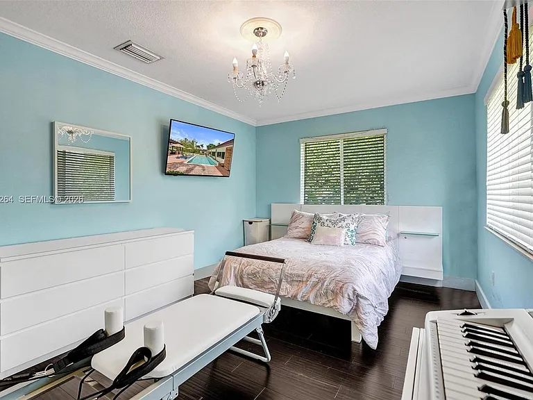 7335 SW 79th St — Photo 53