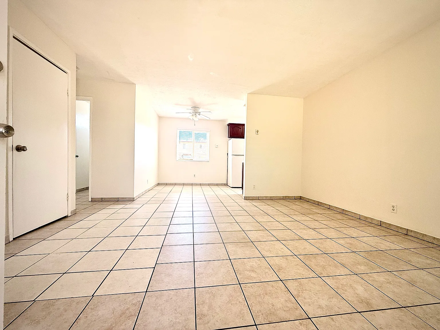 1 bed, 900 sqft, $1,650 — Photo 4