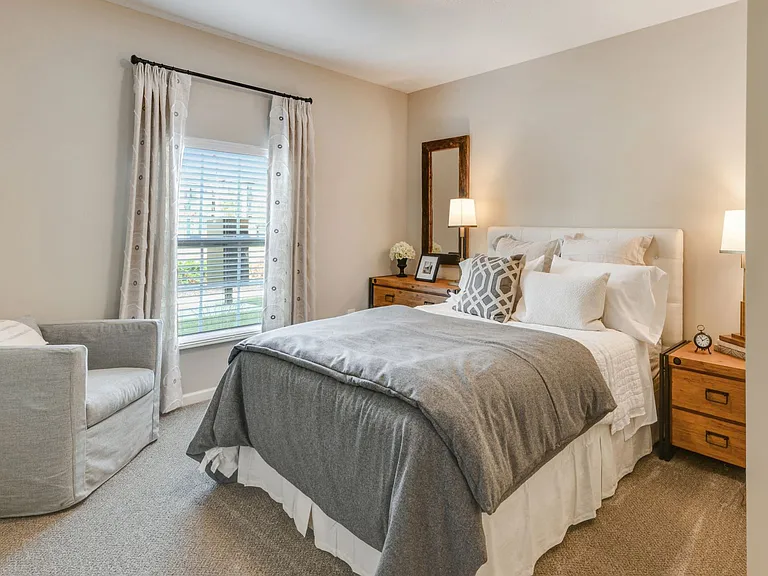 Austin Place Apartments — Photo 3