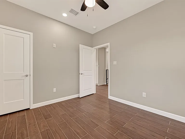 8321 Coma St — Photo 17