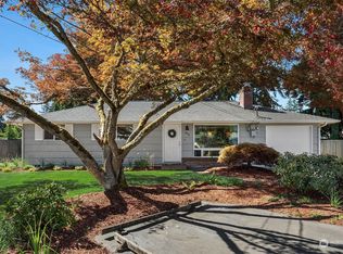 8024 213th St SW, Edmonds, WA 98026