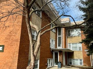 3352 W Hutchinson St #1R, Chicago, IL 60618