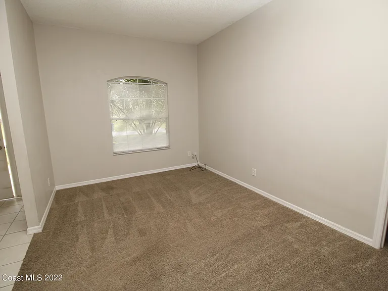 471 Hancock St SW — Photo 2