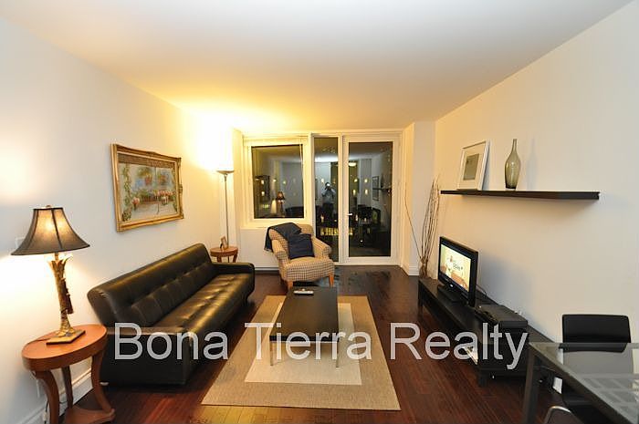 1st image of 211 E 46th St #24D