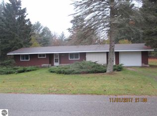1103 Harris Ave, Tawas City, MI 48763