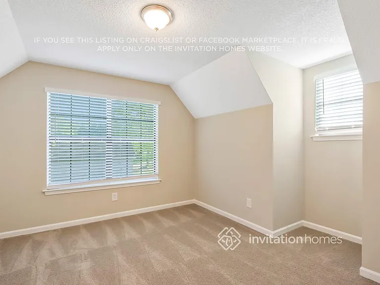 155 Russell Dr — Photo 16