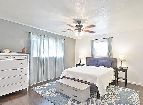 4th image of 865 Harrison Ave