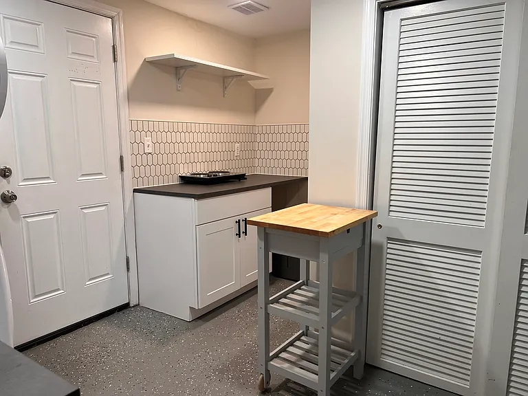 4907 Erie St #5 — Photo 10