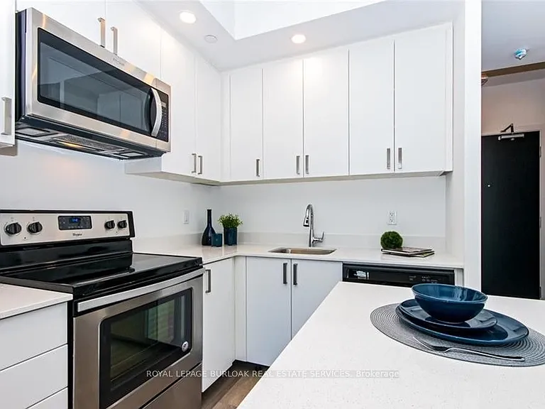 5240 Dundas St #B505 — Photo 5