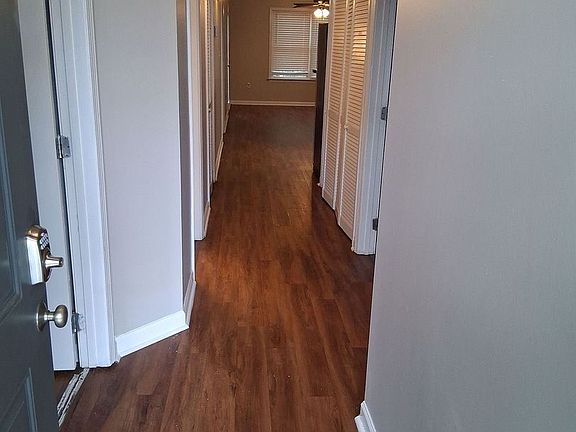 3rd image of 1517 Laurel Ave APT 205