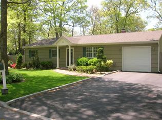 10 Wilson Ave, East Moriches, NY
