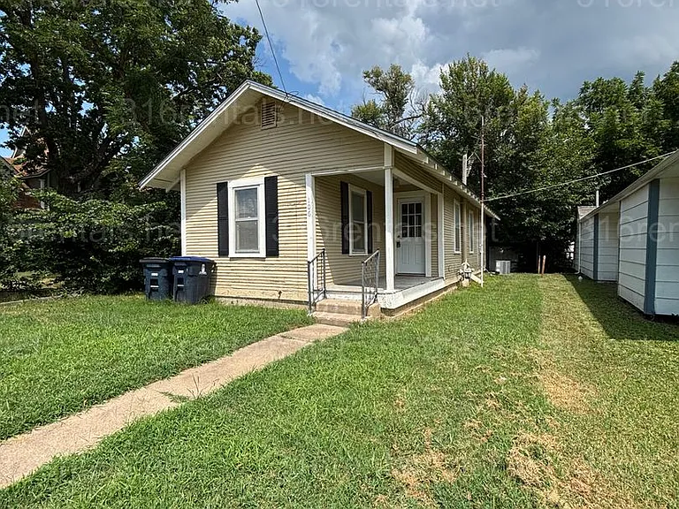 106 S Arthur St — Photo 1
