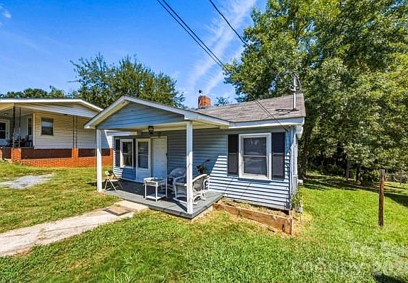 4th image of 404 Clinton Ave