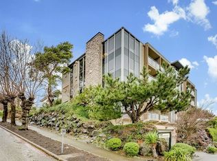 900 Warren Ave N APT 300, Seattle, WA 98109