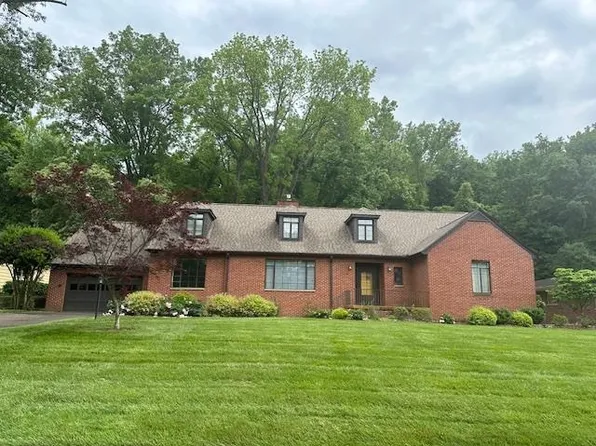 415 Whitaker Blvd, Huntington, WV 25701