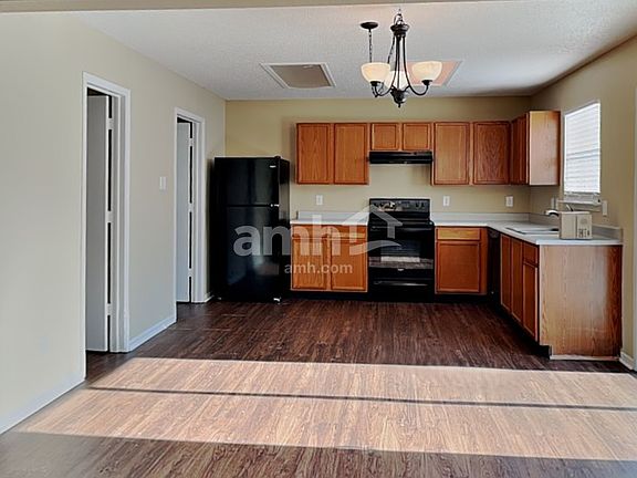 3rd image of 9915 Sapphire Berry Ln