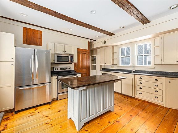 5th image of 38 Main Street