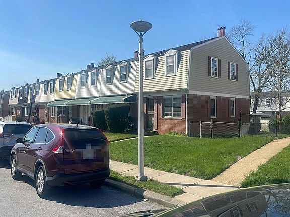 2nd image of 5244 Darien Rd