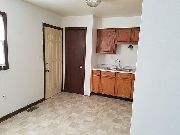 4th image of 2603 Forsythia Dr