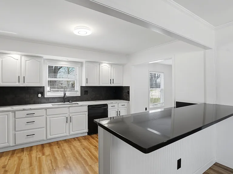 512 Lexington Blvd — Photo 14