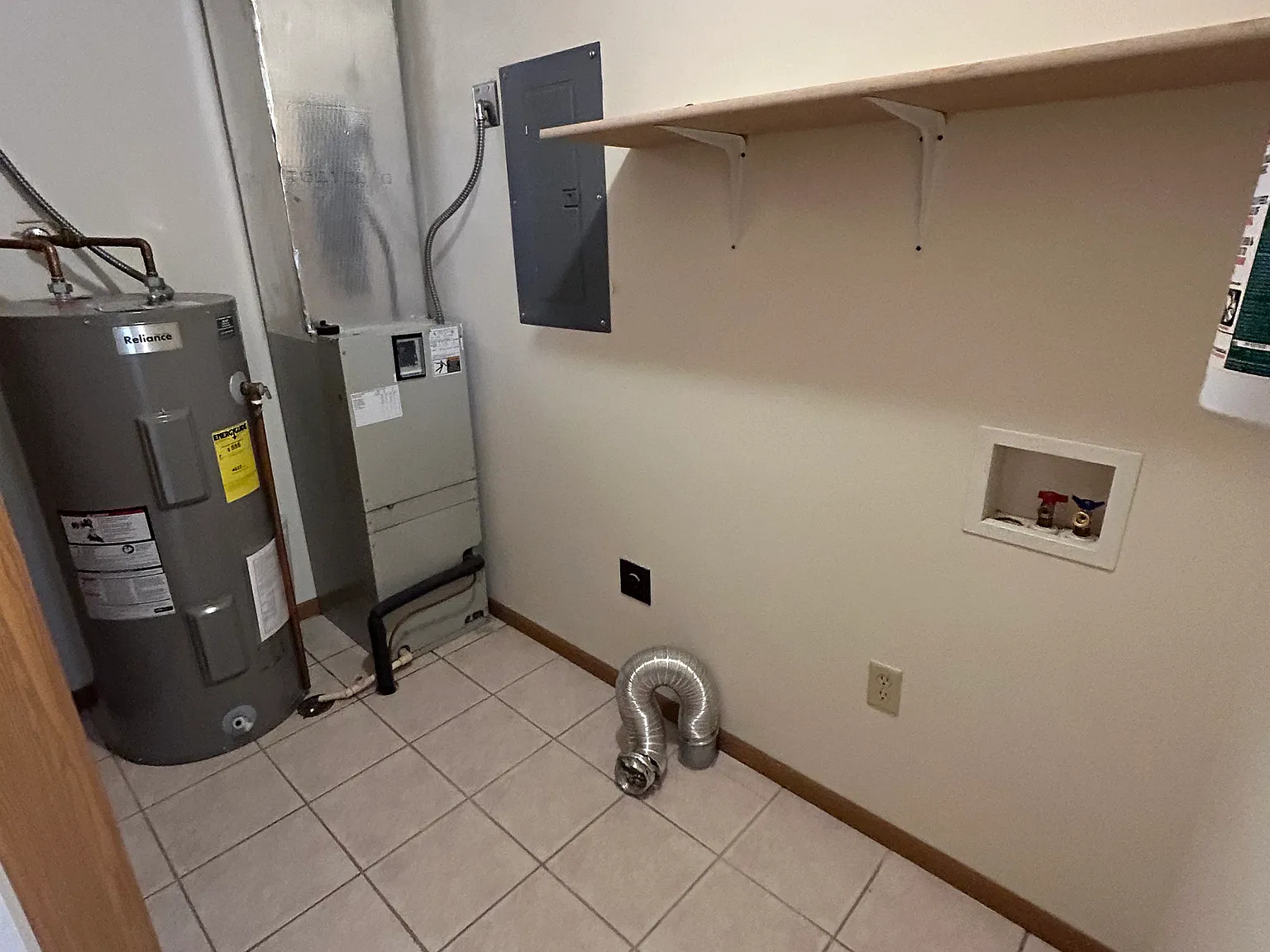2 bed, 1.5 bath, $1,200 — Photo 3