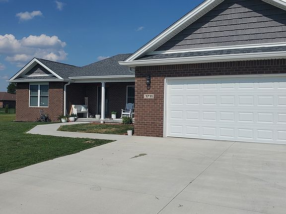 2nd image of 1711 Bell Ford Dr W