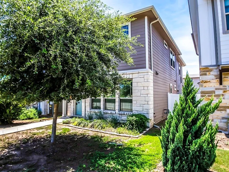8306 Mandela Bnd — Photo 38