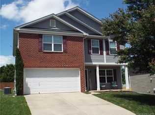 727 Overlook Rd, Lowell, NC 28098