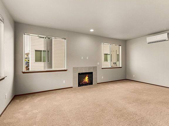 4th image of 1567 NE Odessa Way Unit 103