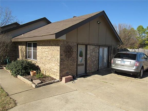 2nd image of 131 Gayle Ln