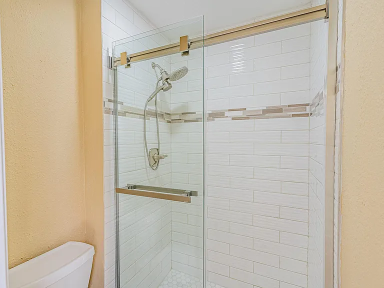 11318 Carabelee Cir — Photo 20